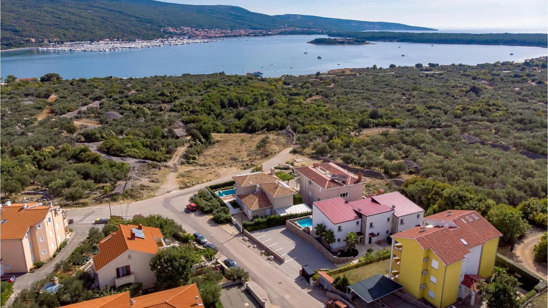 3 Bedroom Stunning Home In Kornić