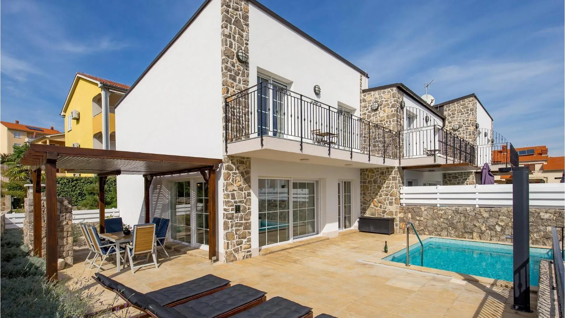 3 Bedroom Stunning Home In Kornić