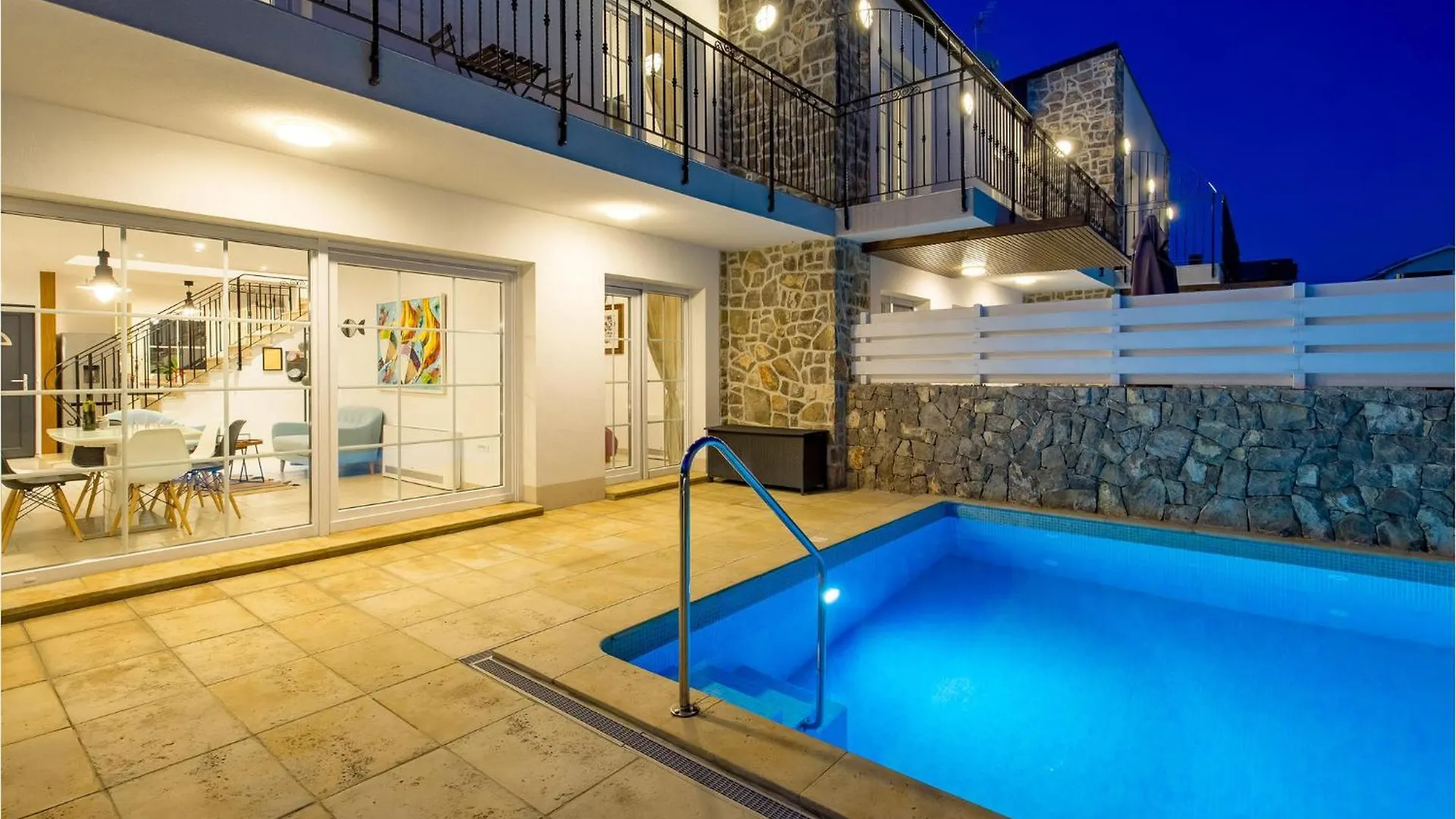 Vakantiehuis 3 Bedroom Stunning Home In Kornić