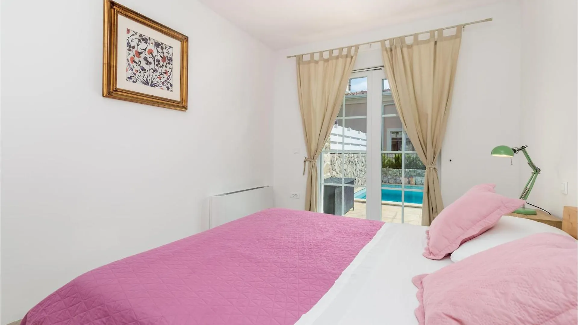 3 Bedroom Stunning Home In Kornić