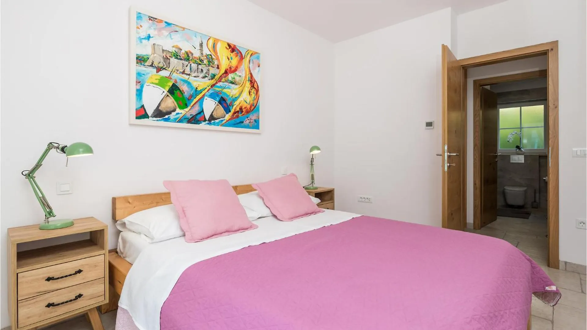 3 Bedroom Stunning Home In Kornić
